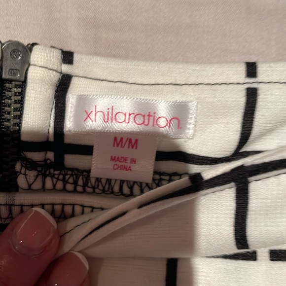 Medium mini skirt - Picture 5 of 5